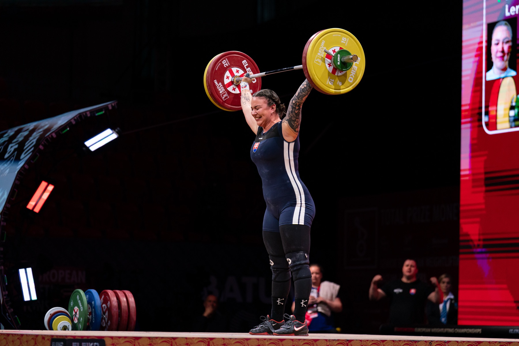 Lenka snatching 102 kilograms